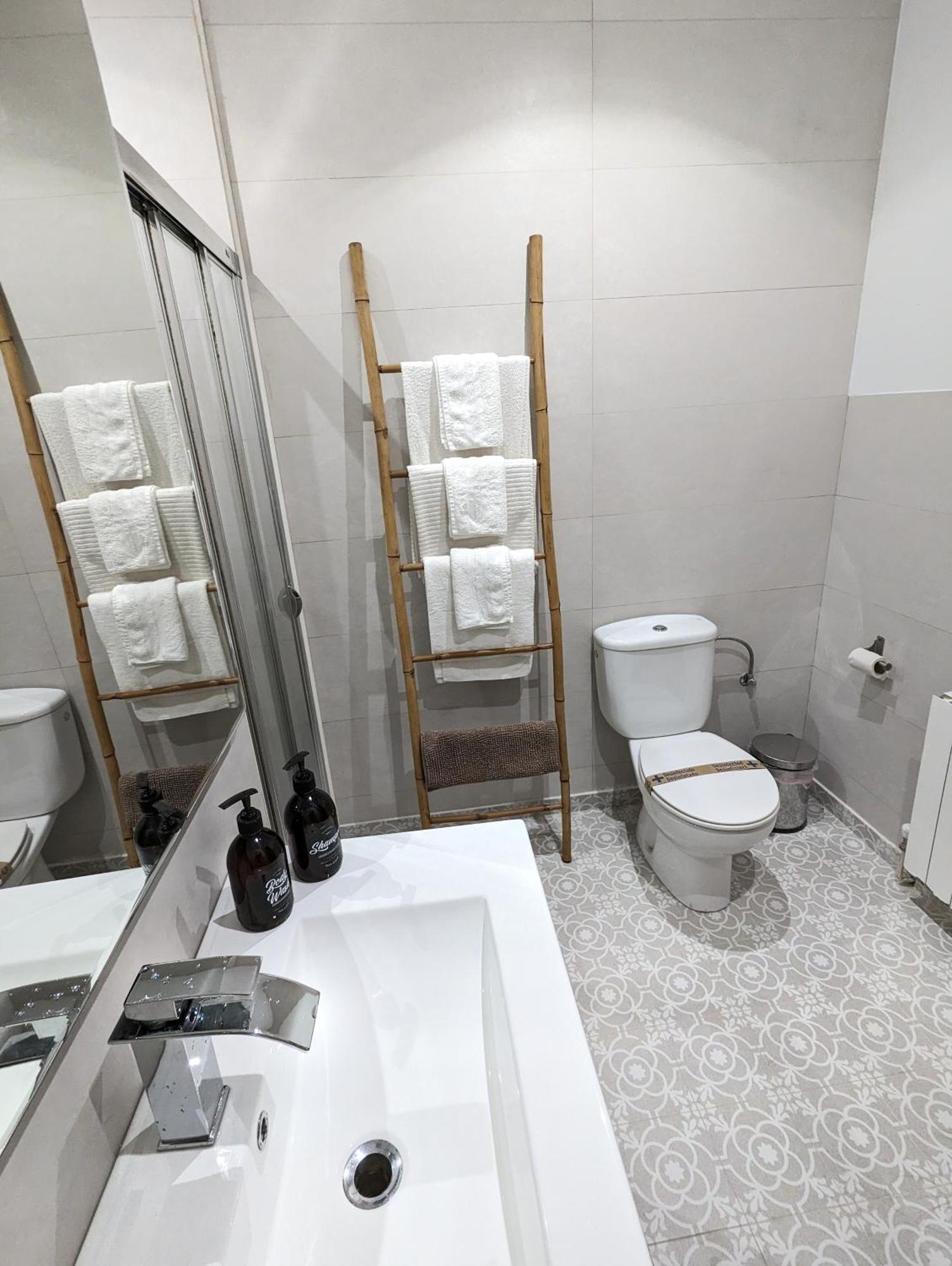 Apartamento Tranquilo Casco Viejo Bilbao Eksteriør billede